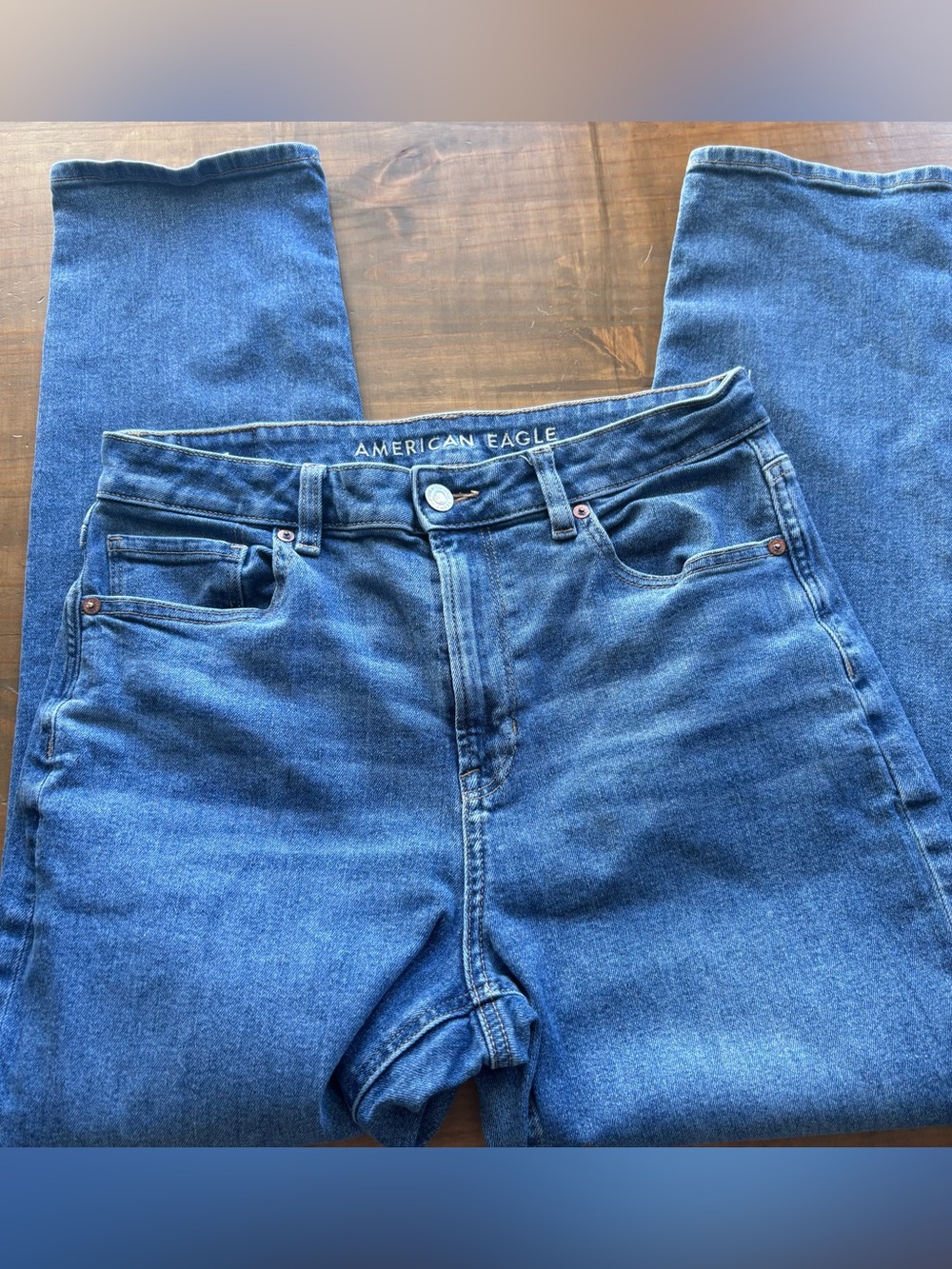 American Eagle Mom Jeans-Medium Wash-Size 8-High Waisted/Tapered